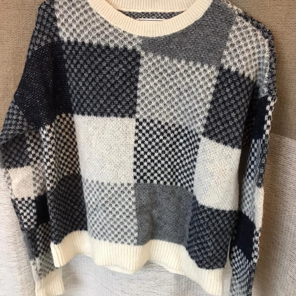 Abercrombie & Fitch Sweater